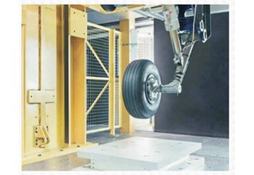 HUATRAN三分量測力平臺應(yīng)用于飛機(jī)起落架落震試驗